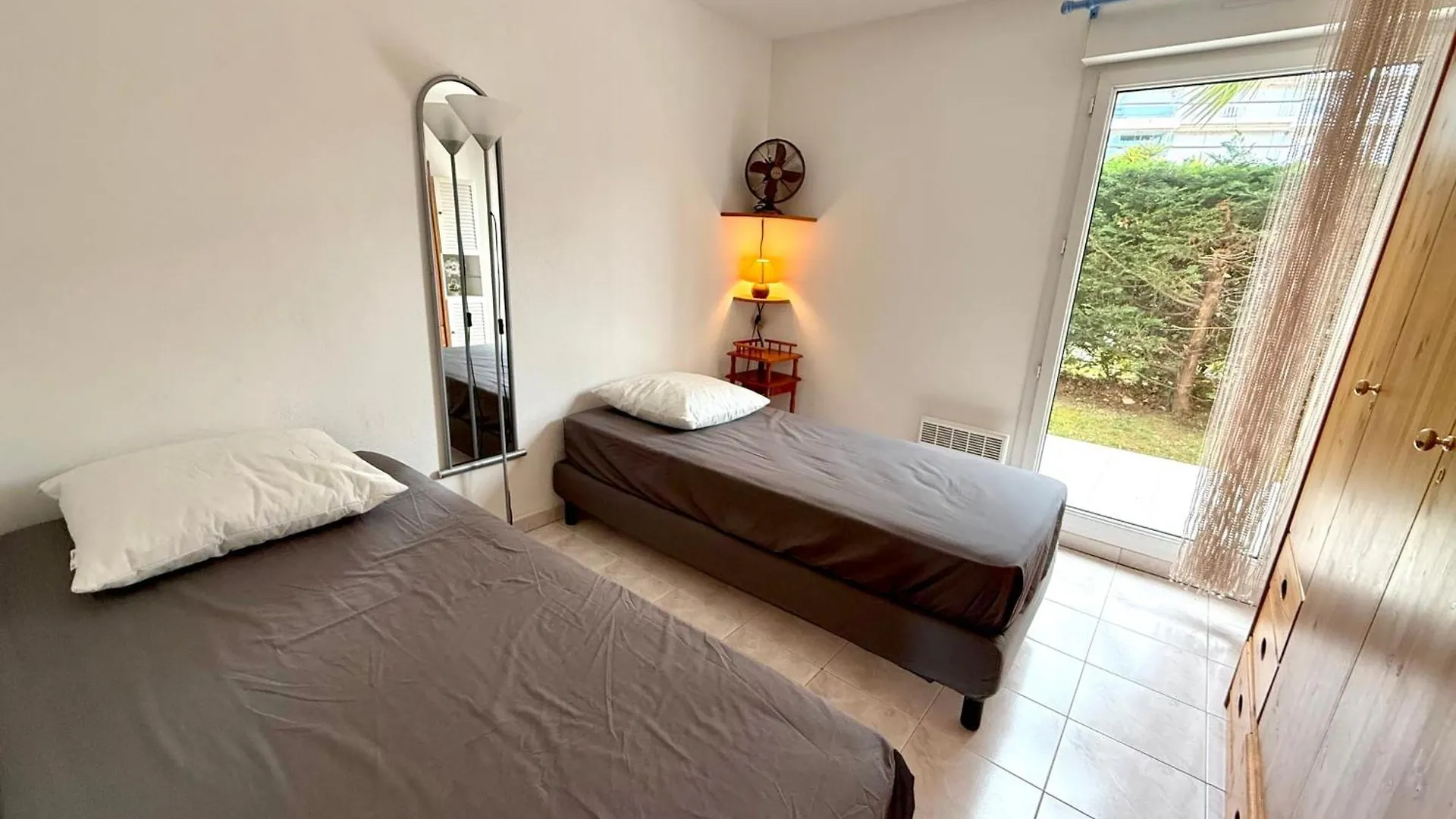 Golfe-Juan 4 People Garden & Garage Apartment
