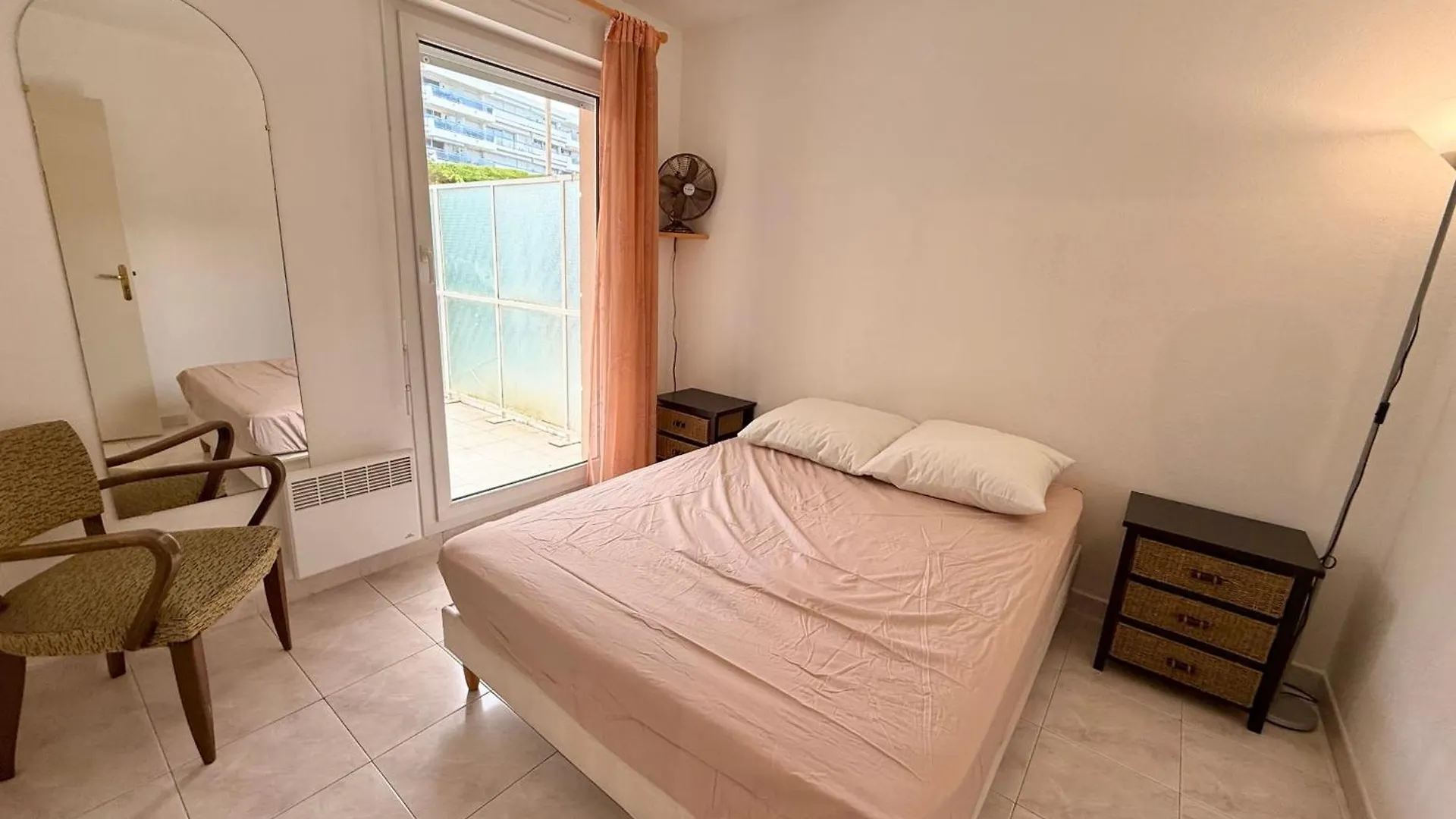 Golfe-Juan 4 People Garden & Garage Apartment France